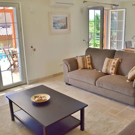 Acacia, Lavanta, Kalkan